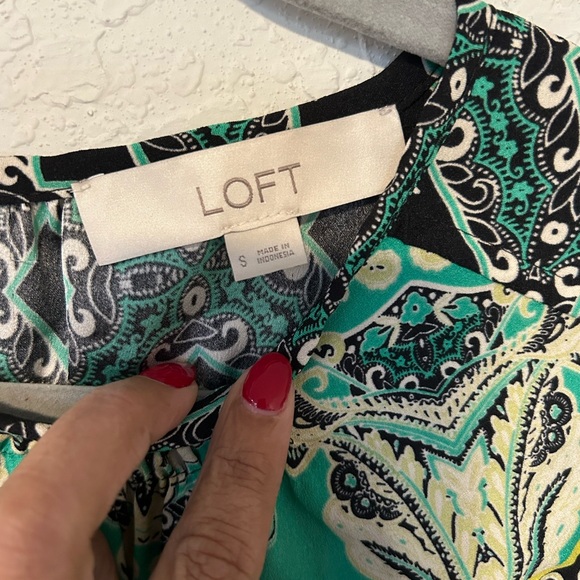 LOFT Long Sleeve Blouse Featuring Green, Black and Yellow Paisley Design - Picture 5 of 7